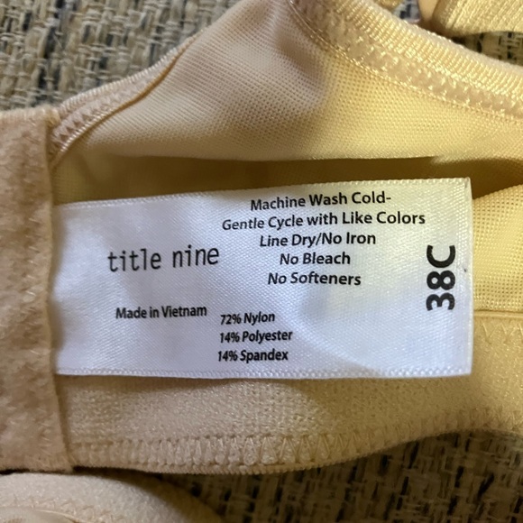 Title Nine Tan Supportive Bra size 38C NWOT - Picture 3 of 3